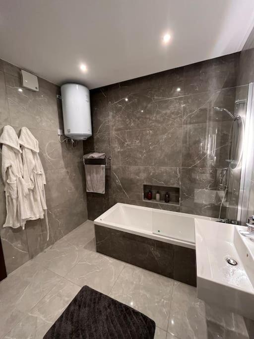 3 Bedroom Seaside Luxury Accommodation - Sleeps 8 San Pawl il-Baħar Zewnętrze zdjęcie